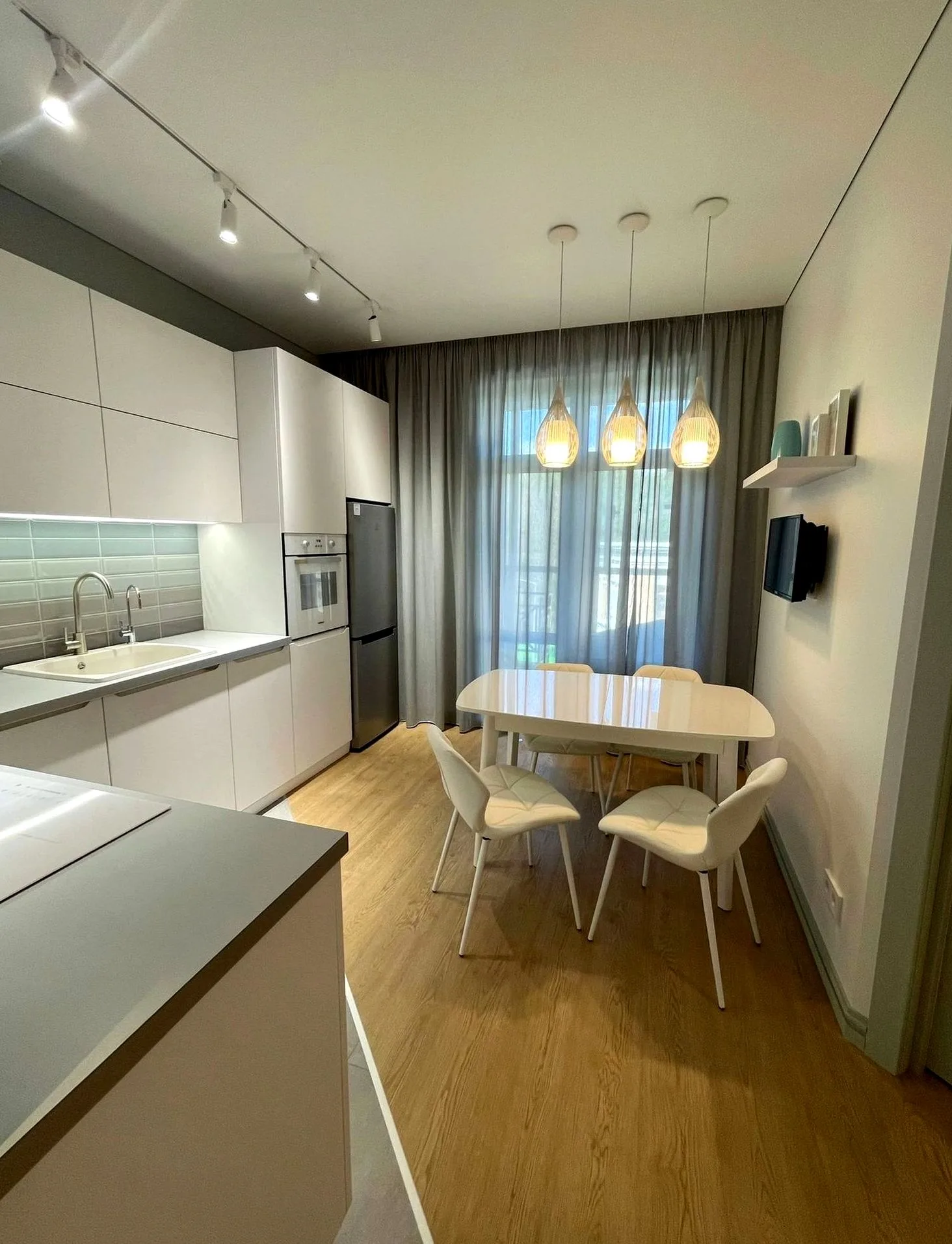 Угловая, кухня на заказ